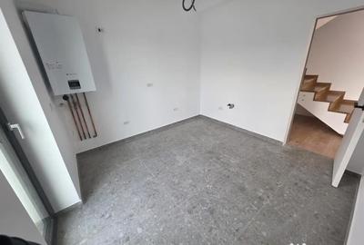 Casă cu 4 camere cu Teren 429 Mp în Cristian - 9