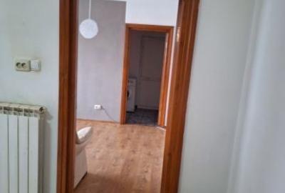 Apartament cu 3 camere semidecomandat în Dărmănești - 9