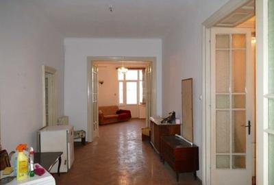 Apartament -5 camere -decomandat-Zona Mosilor - 2