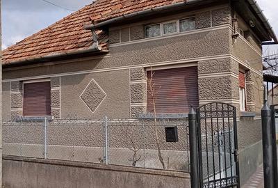 Casă cu 5 camere în Tinăud - 1