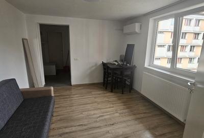 Apartament 2 camere Etaj 2/  Complex Studentesc - loc de parcare !! - 4