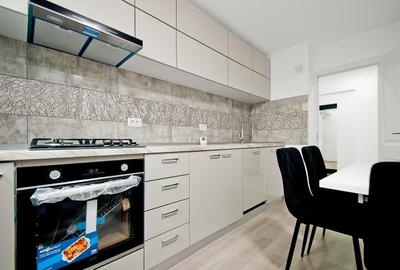 Apartament cu 3 camere decomandat, mobilat în Piața Centrală - 2