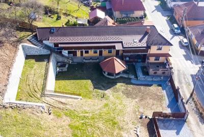 Casă cu 6 camere cu Teren 30000 Mp în Sovata - 7