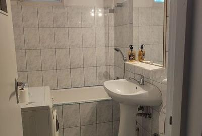 Vanzare apartament luminos de 2 camere in Titan-Lotru, pret negociabil - 6