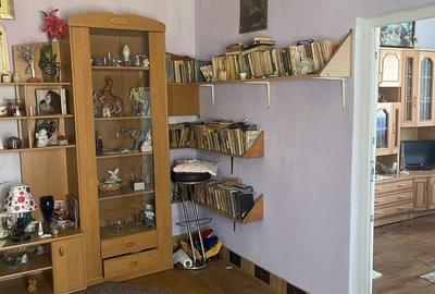 Casă cu 4 camere în Exterior Vest