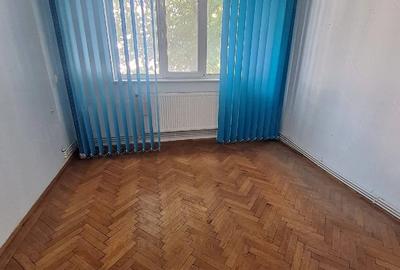 Apartament cu 3 camere semidecomandat în Central - 5