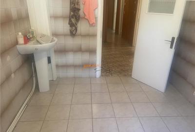 Apartament 2 camere , zona ultracentrala-Scoala nr 9 - Prima Apartament 2 camere , zona ultracentrala-Scoala nr 9 - Prima - 5