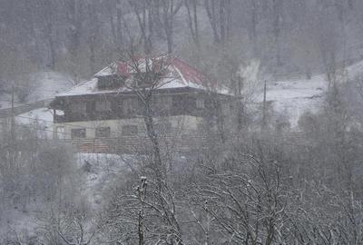 Casă cu 10 camere în Varlaam - 1