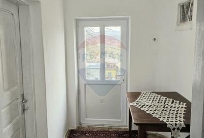 Casă cu 3 camere cu Teren 539 Mp în Central - 9