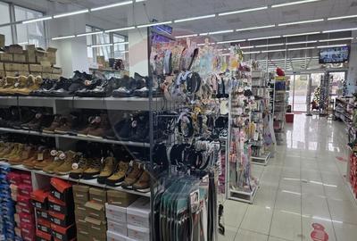 Spațiu comercial, de 2,246 mp, în Central - 4