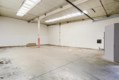 Spațiu industrial, de 227 mp, în UTA - 4