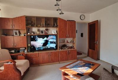 Apartament cu 3 camere semidecomandat în ICIL - 4