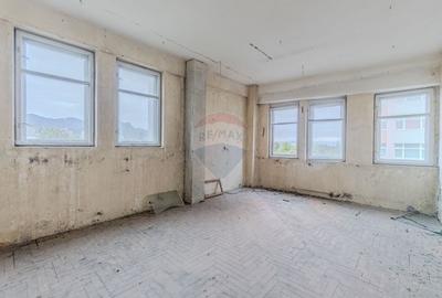 Spatiu industrial de 2060mp cu teren de 3358mp de vanzare Str Turnului Spatiu industrial de 2060mp cu teren de 3358mp de vanzare Str Turnului - 37