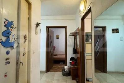 Apartament 3 camere, 62 mp, geam la baie, zona Universitate