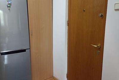 Apartament cu 3 camere semidecomandat în Central - 2