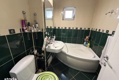 Apartament cu 3 camere decomandat în Vest