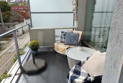 Apartament de inchiriat, modern, 3 camere, cu vedere spectaculoasa, Central - 14