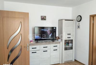Apartament cu 3 camere semidecomandat, mobilat în Micro 19 - 3