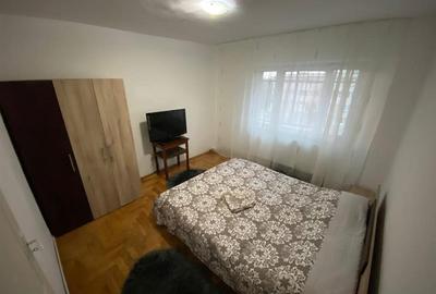Apartament cu 2 camere decomandat, mobilat în Județean