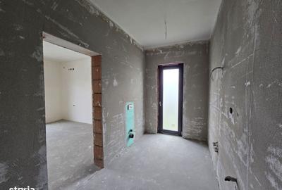 Casă cu 4 camere în Sânmartin - 2