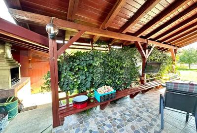 Casa cu 5 Camere, Garaj ?i Livada pe Teren de 660 mp Mice?ti - 5