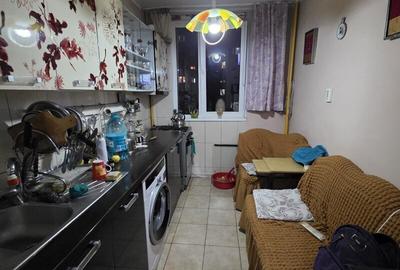 Apartament cu 2 camere semidecomandat în Baba Novac