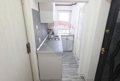 Apartament cu 1 camere de vanzare in zona 1 Mai - 9