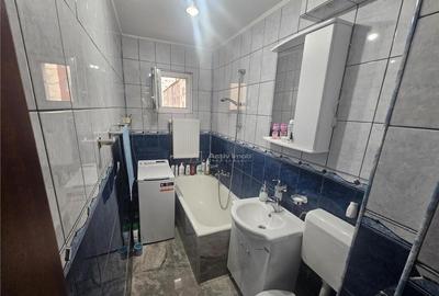 Apartament cu 3 camere nedecomandat în Micro III - 8