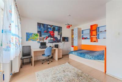 Hotel/Pensiune, de 480 mp, în Tractorul - 29