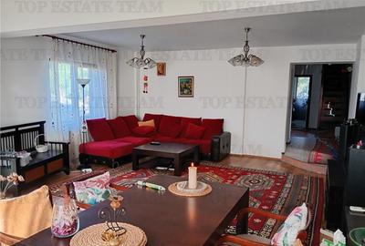 Casă cu 6 camere cu Teren 550 Mp în Central