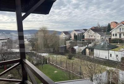 Casă cu Teren 250 Mp în Livezeni - 2