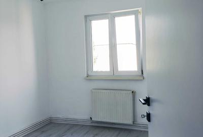 Apartament cu 2 camere semidecomandat în Florilor - 3