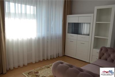 Apartament cu 3 camere decomandat în Tudor - 2