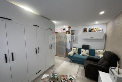 Apartament cu 4 camere de vanzare in zona Central - 16