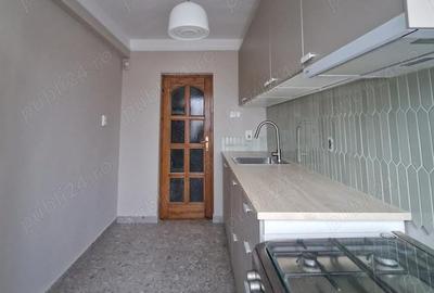 Apartament cu 3 camere decomandat în Central - 3