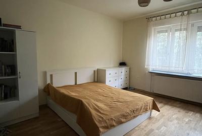 Casă cu 4 camere în Central - 2
