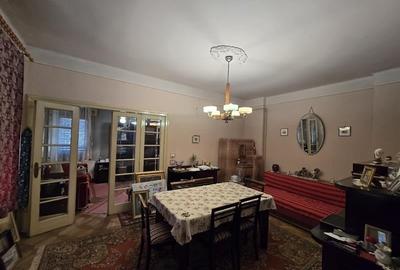 VILA INTERBELICA PE O STRADA LINISTITA - 8