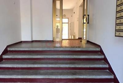 Apartament cu 4 camere decomandat în Octavian Goga - 11