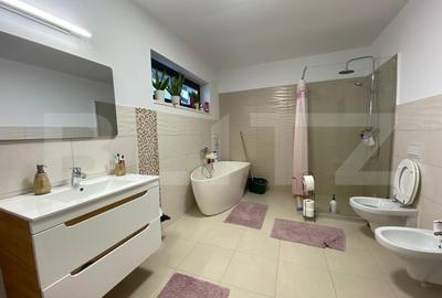 Casă cu Teren 3500 Mp în Cătina - 10