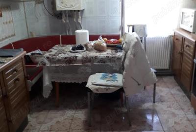 Apartament cu 3 camere decomandat în 2 Moldoveni - 2