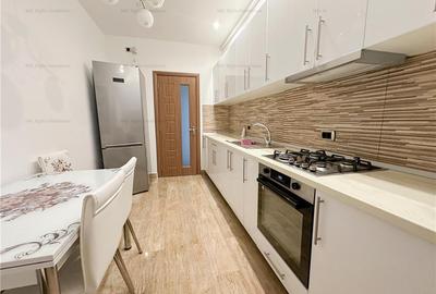 Apartament cu 2 camere decomandat, mobilat în Tractorul - 16