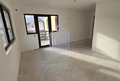 Casă cu 7 camere cu Teren 300 Mp în Central - 8