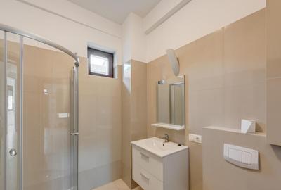 Casă cu 3 camere cu Teren 381 Mp în 1 Mai - 12