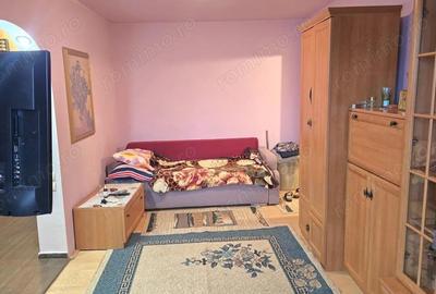 Apartament cu 3 camere semidecomandat în Micro 15 - 7