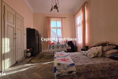 Casă cu 4 camere decomandat cu Canalizare în Traian - 11
