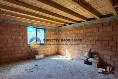 Casa + Teren de vanzare Zona Ciritei/An constructie 20 - 24