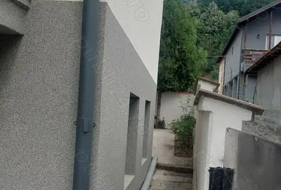 Proprietar vand vila. - 2