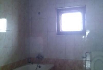 Casa 6 camere - cazare 14+10 persoane, Nord - 8