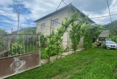 Casa de vanzare sat Stupini - 1