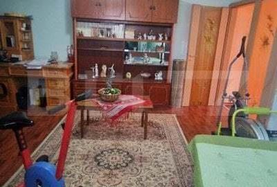 Casă cu 4 camere cu Canalizare în Centrul Civic - 10